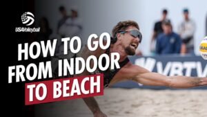 coach sportif dynamique en entrainement exterieur plage