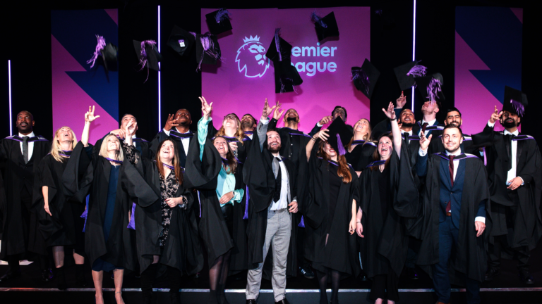 Quelle Formation en Coaching Permet d’Obtenir un RNCP Niveau 7 2 diplome celebrant reussite formation coaching professionnelle