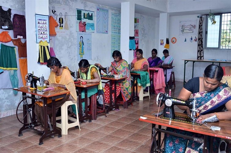 jeunes etudiants en formation professionnelle alternance