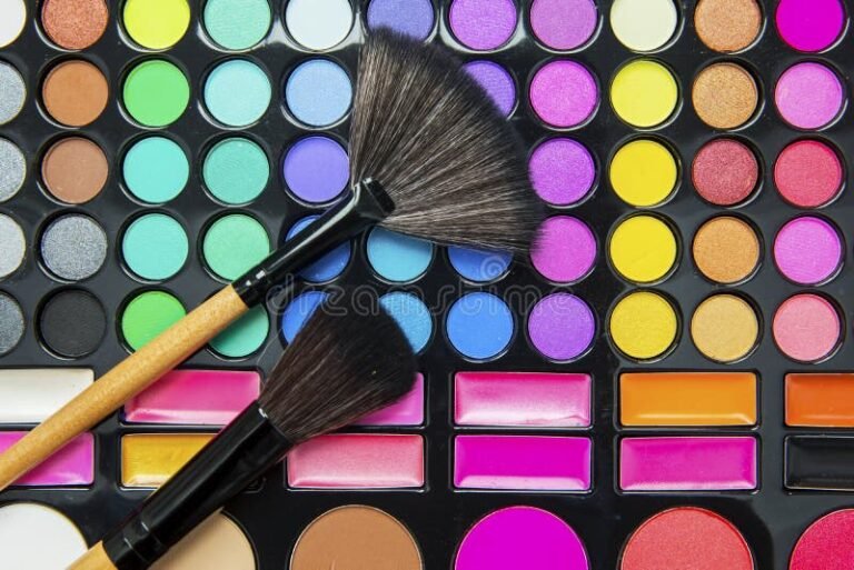 Quelle Formation En Make Up Choisir Pour Devenir Maquilleur Professionnel