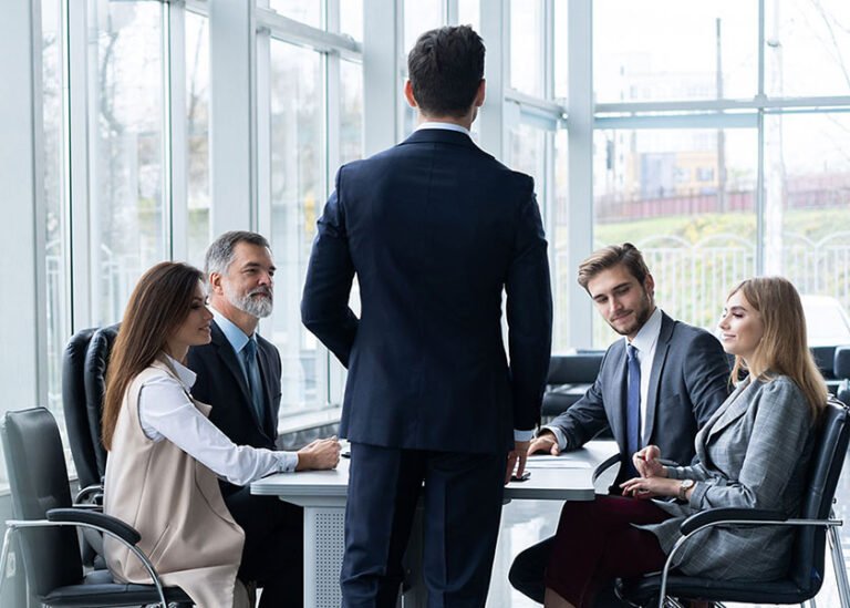 Comment Trouver un Travail à Paris : Conseils et Astuces Efficaces 5 Comment Trouver un Travail à Paris : Conseils et Astuces Efficaces